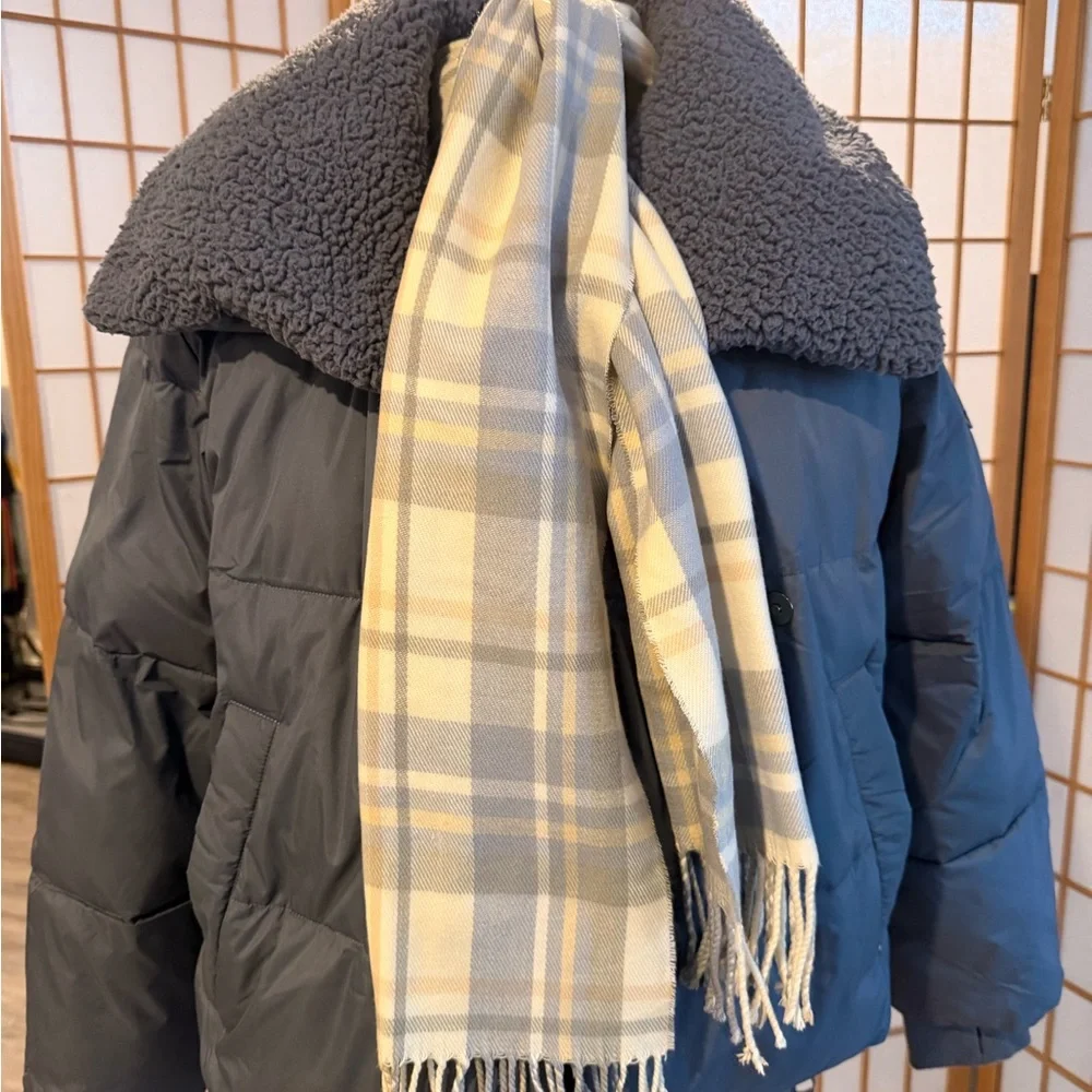 UGG Gray Puffer Jacket with Shearling Collar - Picture 9 of 9